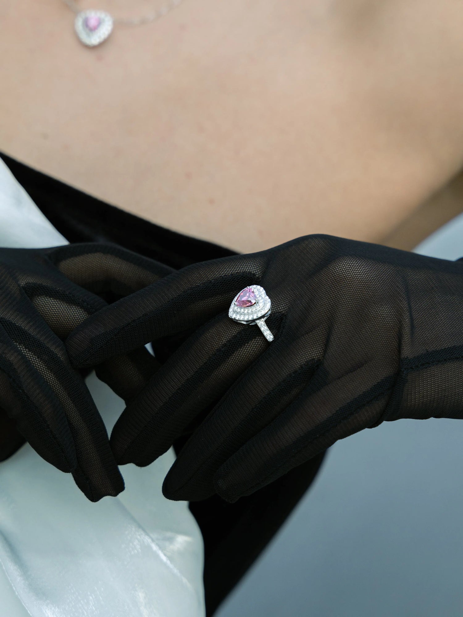 Pink Diamond Inspired & Moissanite Heart Halo Ring - Lab Grown Diamonds Store